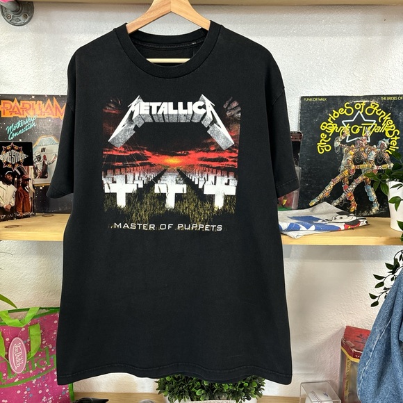 2006 Metallica “Master Of Puppets” Album 20th Anniversary T-shirt size Large - Picture 2 of 4